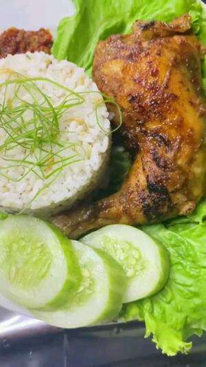 Mencoba Peruntungan Lagi! Kali Ini dengan Masakan Aromatic Rice with Ayam Bumbu Rujak. Ridwan, Majalengka.