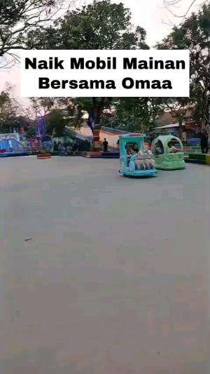 Dede lagi senang sama Oma nya.
#RCTIPlus #HOTrctiplus #Duniaanakanak #Videoedukasi #Edukasianak #fyp #fypシ #fypシ゚viral 