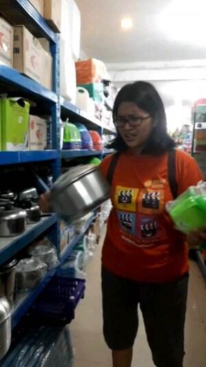gue butuh kerjaannya buat beli panciiii