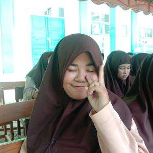 assalamualaikum nama:Rana laisha anshari,umur:19 tahun.,asal:desa telaga langsat provinsi kalimantan selatan, hobi: menyanyi dan memasak