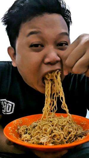 MASAK  MIE GORENG RENDANG+MIE SOTO+CABE 20 BIJI DI REBUS PEDASNYA NGERI‼️😱 #RCTIPlus #HOTrctiplus #shortplus #masak #cooking #food #miegoren