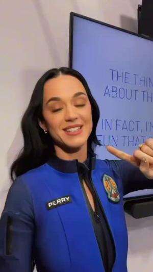 Mau ke luar angkasa kayak Katy Perry tapi harga tiketnya di luar akal sehat 🙃💸

#katyperry #blueorigin #spacetrip #tipsnabung #tipskeuangan 