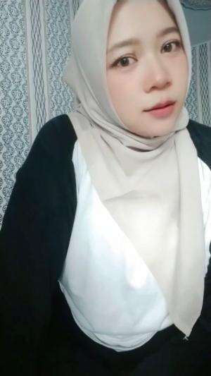 kamu suka hitam atau putih dosti #MyFirstVideoOnHOT+  