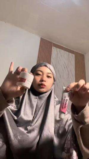 ga pernh pake scincare lagi, semenjak knal 2 pake produk ini 