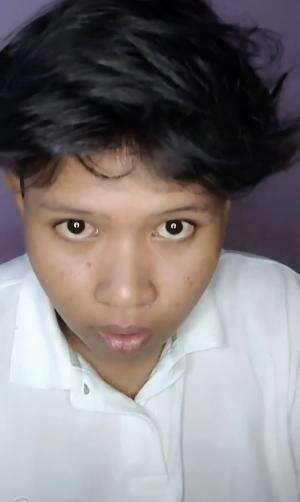 IDOL_XIII NALENDRA REKSA. A 18 TAHUN MADIUN MAMAH PAPA LARANG