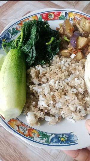 makan nasi tiwul + sambel terong.. 