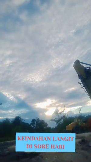 KOK BISS ...AWAN SEPERTI GELOMBANG
 #langit
 # awan
 #mendung
