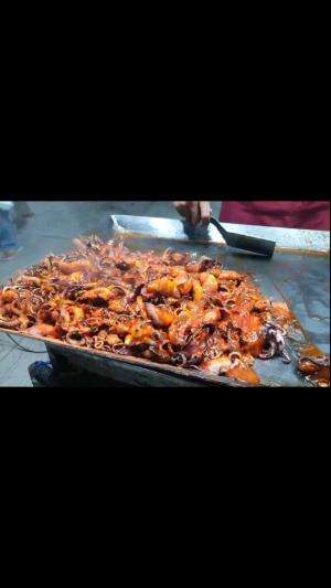 Beli Jajanan Di Festival Fashion Sidoarjo,Cumi Pedasnya Bikin nagih‼️
#RCTIPlus #shortplus #jalanjalan #jajanan #kuliner 