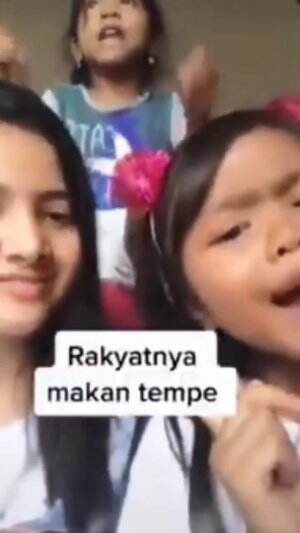 lagu lawas bulan sutena #Viral  #fyp  #RCTIPlus  #HOTrctiplus  #shorts