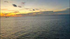 sore hari di tengah laut  #tengahlaut  #lautan  #sansetdilaut 