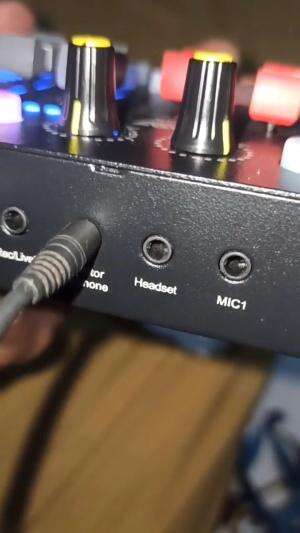 CARA PASANG KABEL MICROPHON DI SOUND CARD