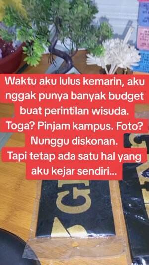 #SelempangWisuda #GraduationDay #Wisuda2025 #HadiahLulus #MomenBerharga 