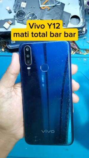 dapat service an hp Vivo Y12 hancur lcd.