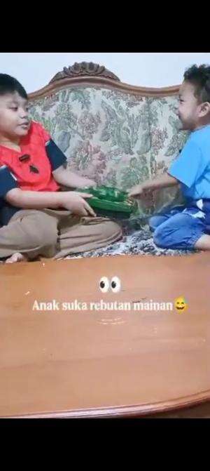 Biasa deh anak-anak KLO ada mainan begini😅
#mainan #hotwheels #mobilan #RCTIPlus #HOTrctiplus #fyp #fypシ 