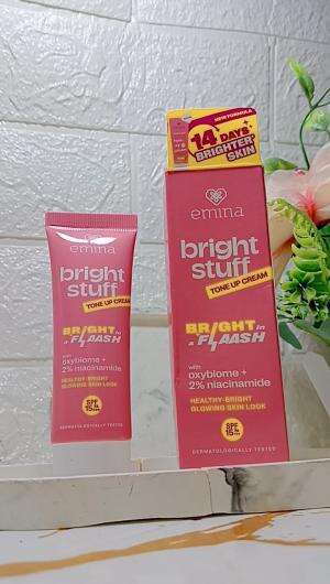 asli sih kalian wajib punya ini. ini tuh produk yang sangat simpel dan praktis dibawa kemana2 soalnya ada 3 kandungan dalam 1 produk???
 #Be