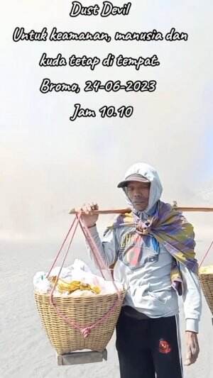 Dust Devil di lautan pasir Bromo
