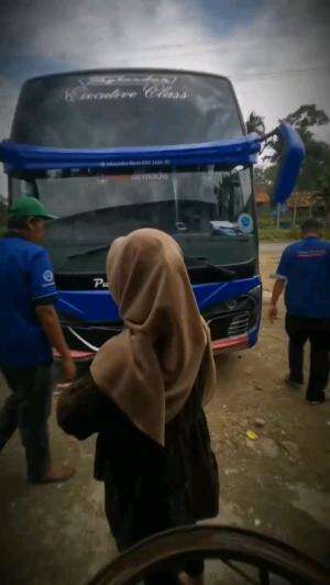 JJ bus putra remaja