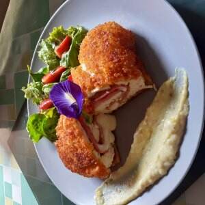 Chicken Cordon Bleu with Mix Salad Balsamic Dressing and Creamy Sauce || Zahra Nurhalizah || Pangandaran || #OnlineAuditionMCI9