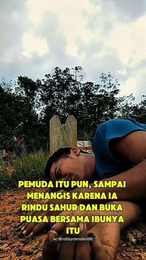 viral seorang pemuda menangis di kuburan ibunya karena rindu dengan sosok ibunya. #viral #videoviral 