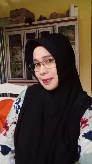 Lagi gabut aja..😂😂