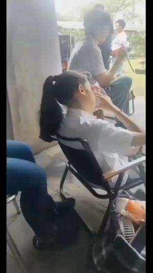 Definisi pacaran sambil kerja ya gitu, bareng terus karena satu lokasi 🤗