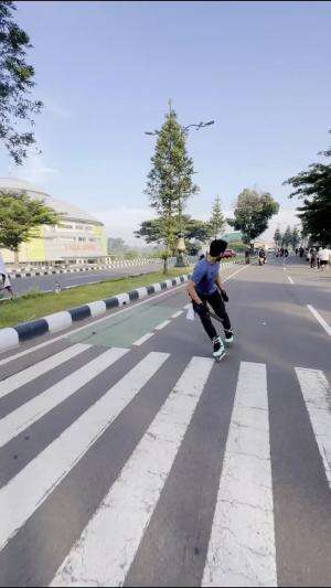 Pagi Rolling #CapCut #rolling #inlineskate #rollerblade #fyp #Sepaturoda	#inlineskate	#inlineskating	#rollerblade	#quadskate	#skate
