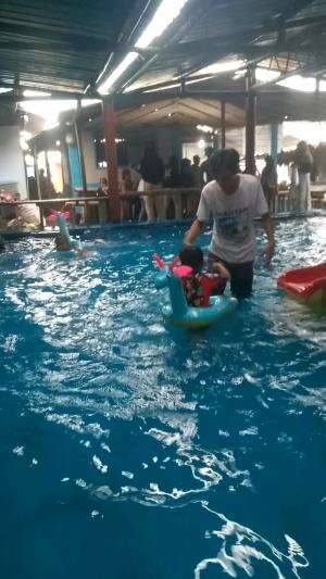 nyenengke bocah #