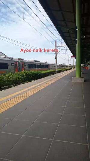 Jalan jalan naik kereta itu lebih menyenangkan
#komuterline
#jakarta
#RCTIPlus 

