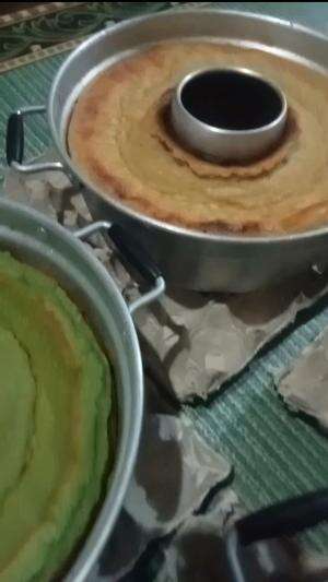 BIKIN KUE 
 #alhamdulillah 
 #buatjualan
 #untukbukapuasa
