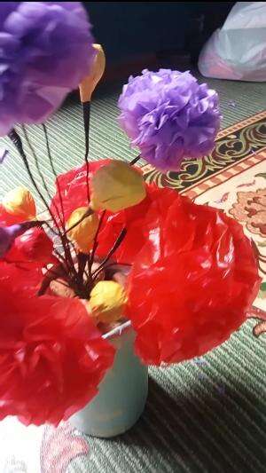 BIKIN BUNGA HARI INI 
 #kerajinantangan
 #daribahanplastik
 #kantongkresek