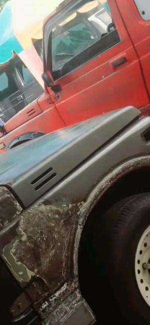 Service di Bengkel MAS (Maman Auto Service) jl flamboyan raya spesialis mobil jip offroad. Kebetulan saya hanya service ringan jimny 4x4 say