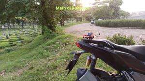 Detik Detik drone main di kuburan 