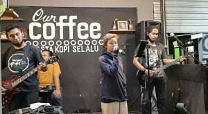XFI2021 SOLO DEWI KISWORO 20TAHUN YOGYAKARTA PUISI