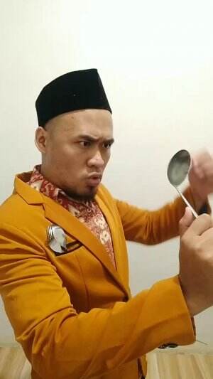 Saya Ganteng kan ??? 😅