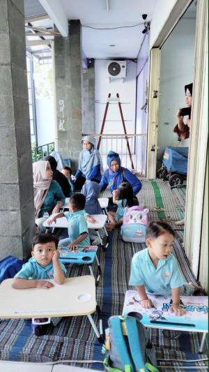 Masih semangat mewarnai