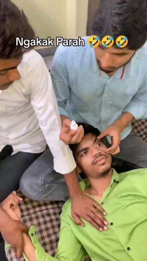 ga mau ngakak sendiri 🤣

#Viral #virall #trending #fyp #fypシ #fypシ゚viral #komedi #ngakak #ketawa #lucu #videolucu #icrcti #RCTIPlus #HOTrcti