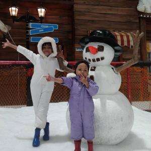 Main Salju #transsnowworld #transparkjuanda #fyp 