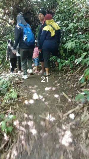Seger Pokok e Wes
Tracking Coban Di Benjor Part 21
#jalan #benjor #setapak #coban #cinde #sanusi #cakra #srikandi #ngalam