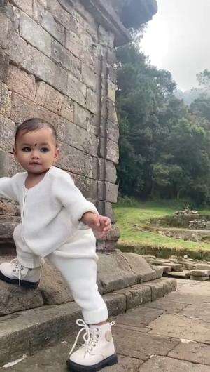 Noora mau naik ke Candi Gedong Songo  #NooraKhadijahAlKhered  #RCTIPlus  #contentcreatorpemula  #Bercanda  #gedongsongo