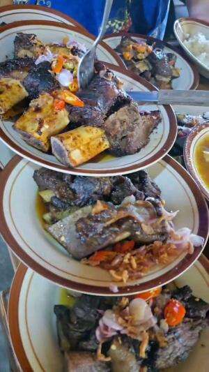 Kalau ke jogja Kalian wajib mampir disini deh!! Ini beneran muantep iganya harga terjangkau🤤 #RCTIPlus #shortplus #makan #mukbang #kuliner #