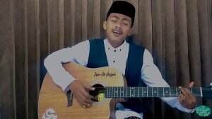 Irfan Adi Ansyah_ Umur 21_ Pesantren Zainul Hasan Genggong (Probolinggo Jatim) Sholawat Ya Nabi Salam Alaika