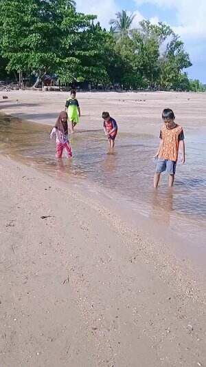 Refreshing di Pantai Kalimantan Timur, Tanjung Tengah