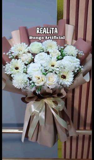 Ekspektasi tak seindah Realita

 #Ekspektasiyangtidaksesuaidenganrealita
 #buketbunga 
 #buketbungapalsu
 #buketbungamawar
 #buketbungamurah