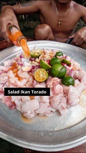 Salad Ikan Torado #onlineauditionmci8anitadyanimalanggrilledsalmonwithmashedpotatoandmustardgreensalad #SaladandPanSauce #Resep Kimchi Tuna