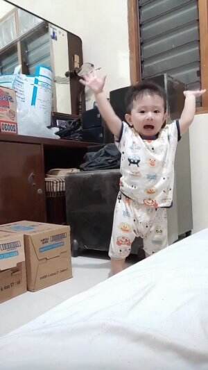 Happy baby  #cutebaby  #babygemes #dance 