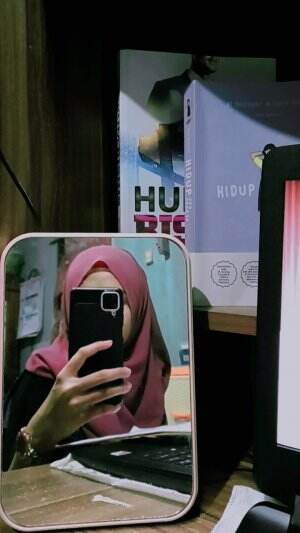 XFI2021 SOLO ANING KARUNIA ABDILLAH 19TAHUN PALEMBANG LOVE YOURSELF & PAYUNG FANTASI