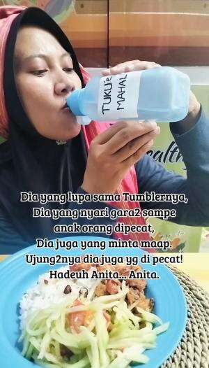 Perkara Tumbler hilang, petugas kai harus kehilangan pekerjaan!! #anitatumbler #tumblerhilang #petugaskaidipecat #tukutumbler #fyp 