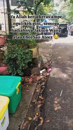 kerja sayang kerja #cilakibandung #gedungsate #lapakbaju #triftbandung #bajumurah 