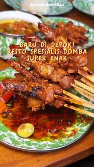 Wajib banget cobain sate mbek disini. Dagingnya super empuk banget