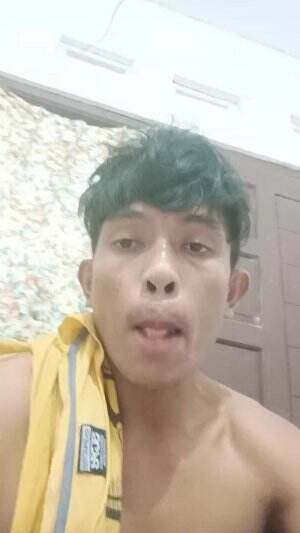Saya Ricky Manufoe asal Solo . matur nyuwun